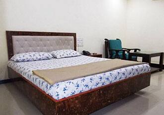 Hotel Sarang Lodging And Boarding, Satara 2